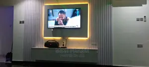A Quality 10ft by 8ft Tv Console