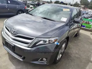 Toyota Venza Limited AWD V6 2013 Gray