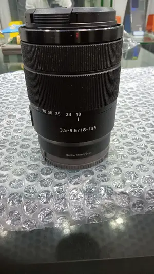 Sony Lens 18-135mm London Used