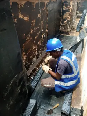Record-Breaking Felt Installer