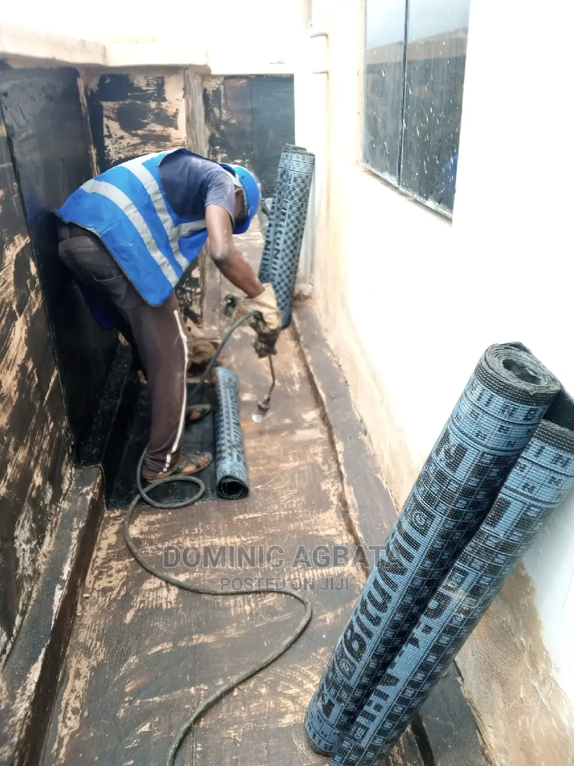 Record-Breaking Felt Installer