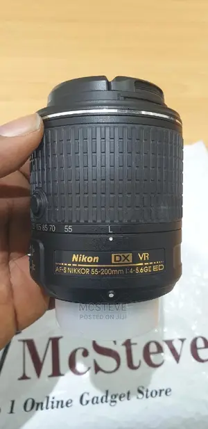 Nikon Nikkor 55 - 200MM Lens