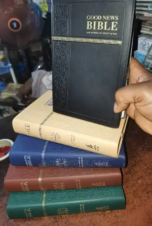 Leather Cover Good News Bible in Various Colors ( Medium )