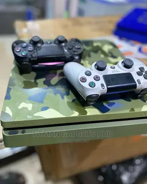 Special Edition Uk Used Ps4 Slim With 2 Controllers