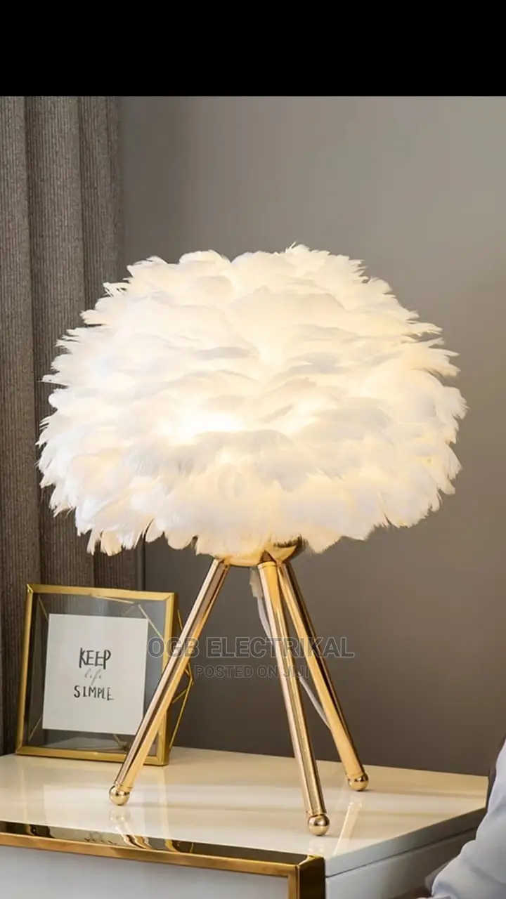 Romantic Goose Feather Table Lamp