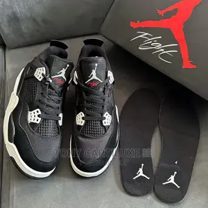 Air Jordan 4 Retro “Black Canvas”