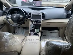 Toyota Venza AWD 2011 Red