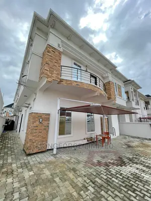 5bdrm Duplex in Ikota for sale