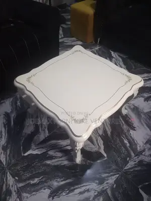 Royal Wooden Center Table 27x27 Cm