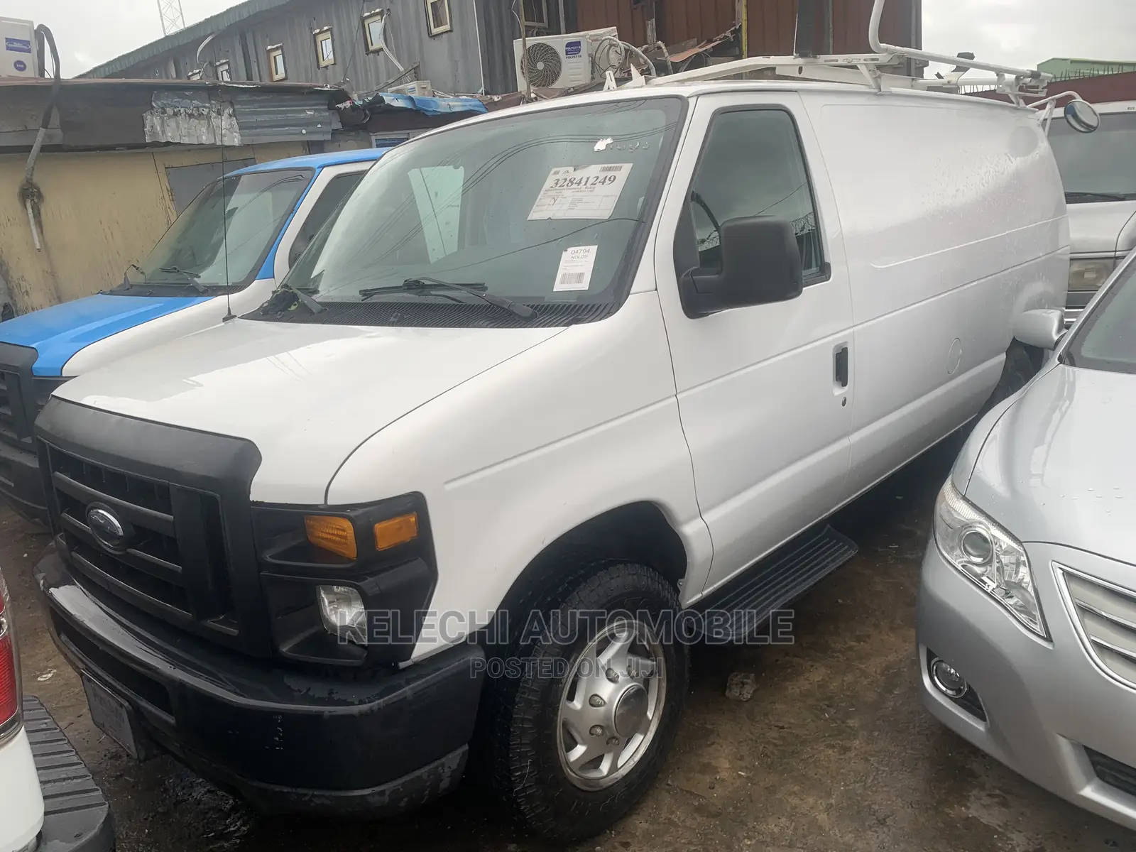 Ford Tourneo 2010 White