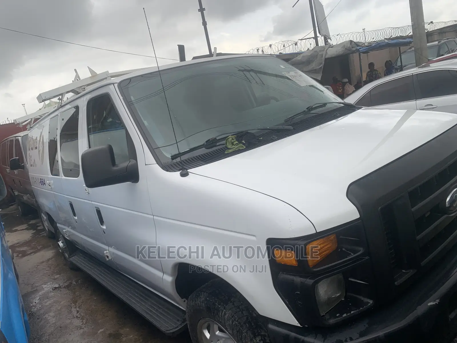 Ford Tourneo 2010 White