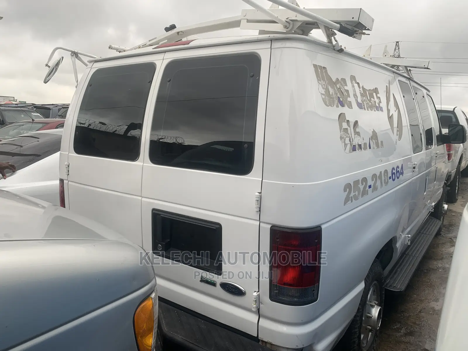 Ford Tourneo 2010 White