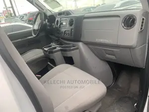 Ford Tourneo 2010 White