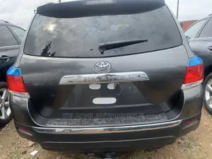 Toyota Highlander Limited 2012 Gray