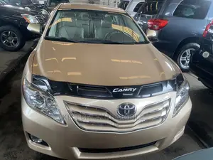 Toyota Camry 2011 Gold