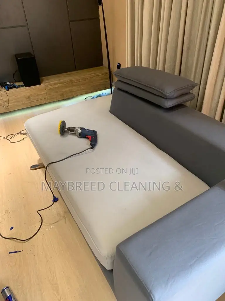 Deep Couch Cleaning