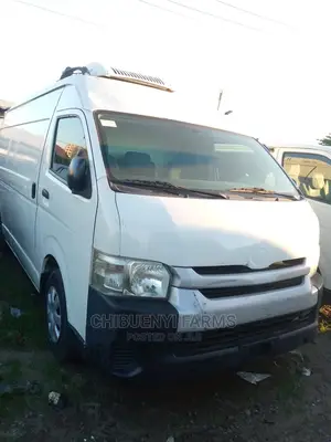 Toyota HiAce 2011 White