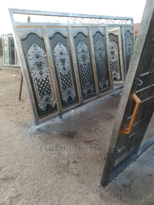 4500x2400 Iron Gates