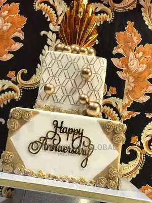 2 Stepd Square Happy Birthday Cakes