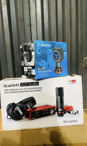 Scarlet 2i2 Studio Bundle + Pf8 Pop