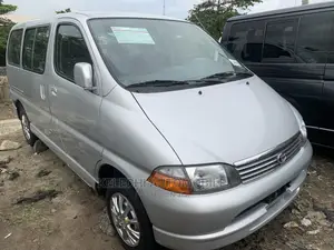 Toyota HiAce 2001 Silver