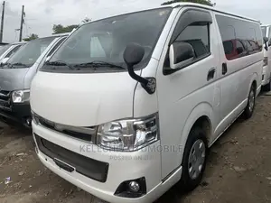 Toyota HiAce 2014 White