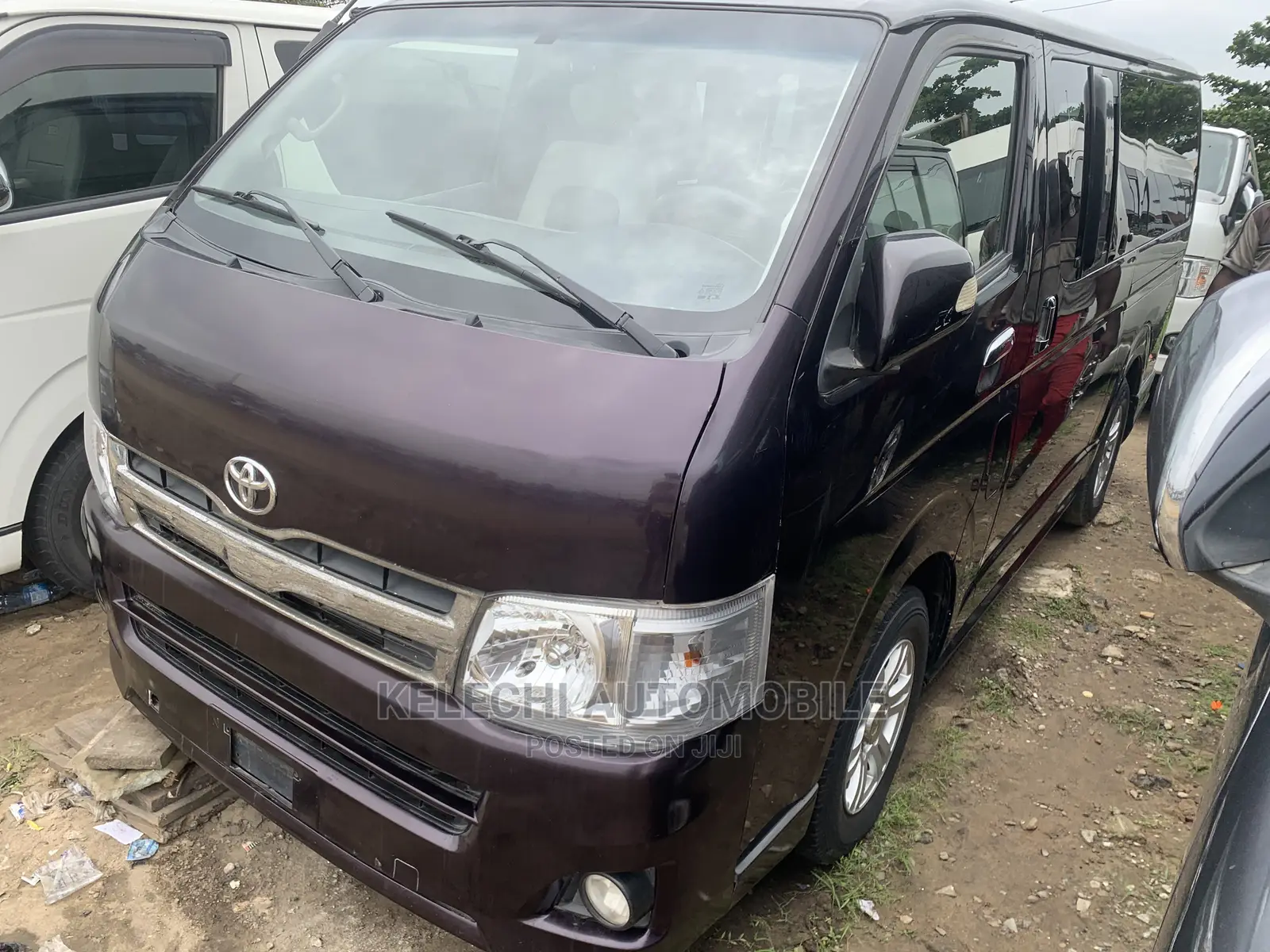Toyota HiAce 2013