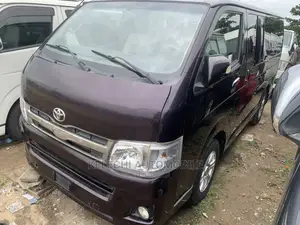 Toyota HiAce 2013