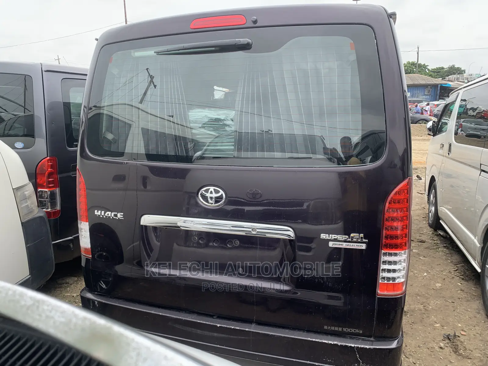 Toyota HiAce 2013