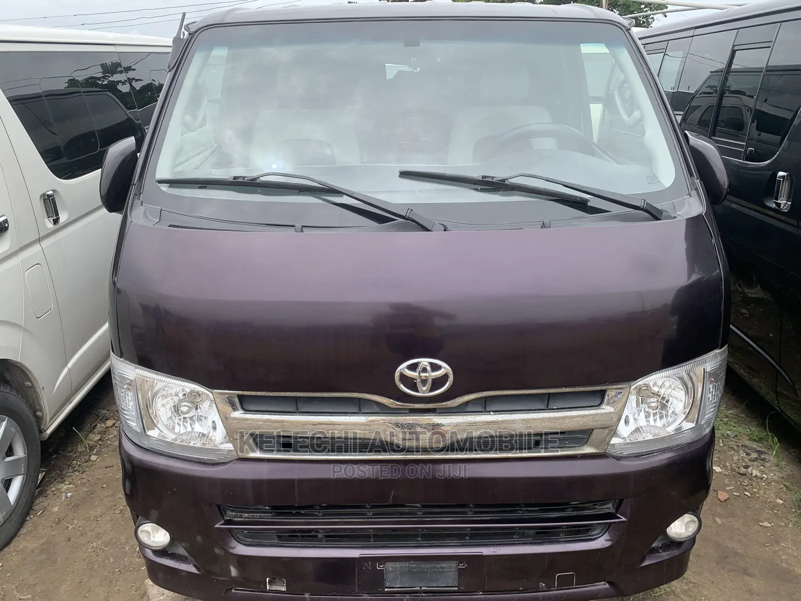 Toyota HiAce 2013