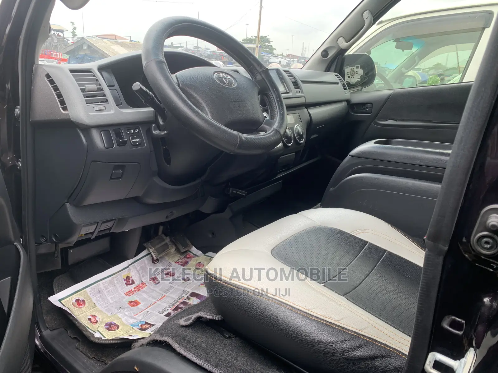 Toyota HiAce 2013