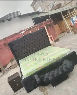 Best Upholstery Bedframe With Footrest