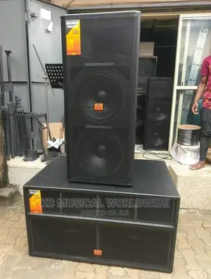 Full Range Speaker and Double Subwoofer
