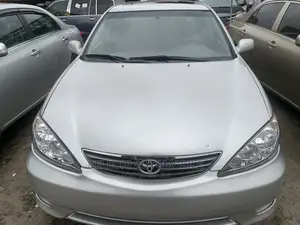 Toyota Camry 2.4 XLE 2005 Silver