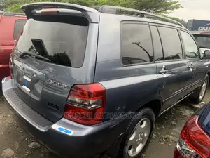 Toyota Highlander Limited V6 2005 Blue