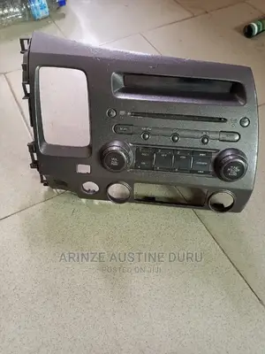 "2009 Honda Civic 4dr Am/Fm Radio Stereo Cd Player.