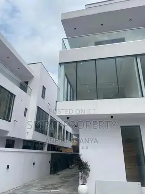 Furnished 6bdrm Maisonette in Magodo for Sale