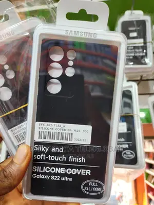 Samsung Galaxy S22 Ultra Silicone Cover Case