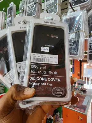 Samsung Galaxy S10 Plus Silicone Cover Case
