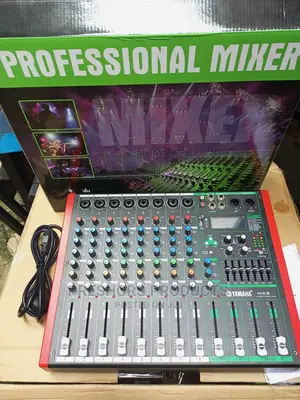 Professional 8 Channel Console Mixer