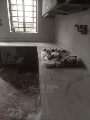 MB9. Kitchen Countertop Finishing With 20mm White Marble
