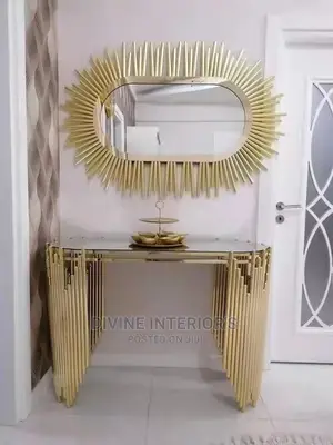 Luxurious Royal Mirror Console