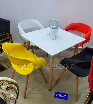 Restaurants Wooden Leg / Plastic Chairs