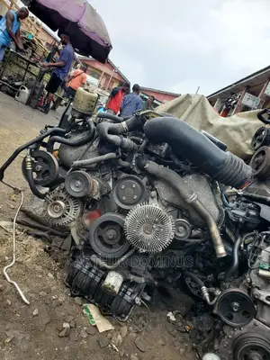 Nissan Armada Titan Engine 5.6L V8