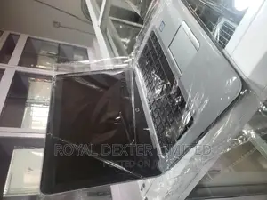 Laptop HP EliteBook 820 G3 8GB Intel Core I5 HDD 500GB