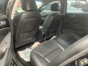 Hyundai Sonata 2010 Black