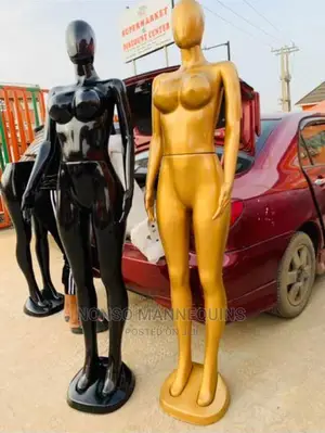 Size 10 Faceless and Detachable Plastic Mannequins