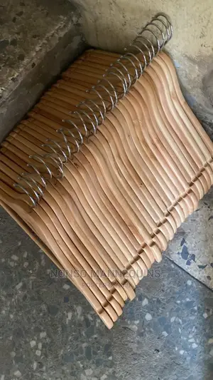 Imported Wooden Clothes Hangers Packss