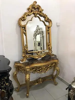 Royal Mirror Console