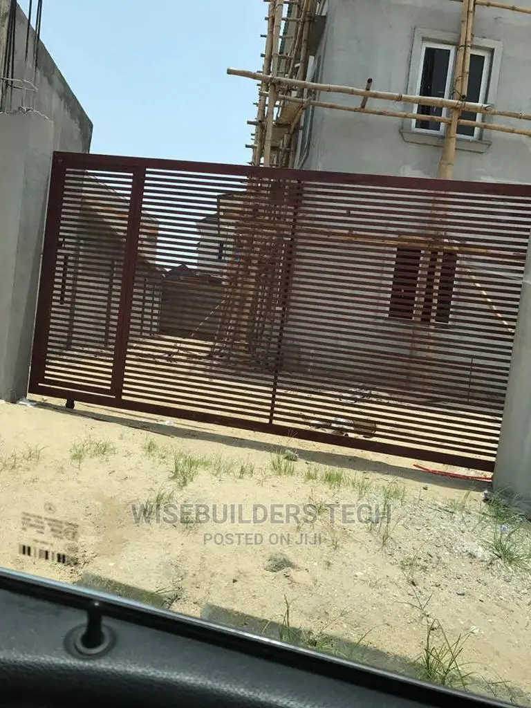Main Iron Gate